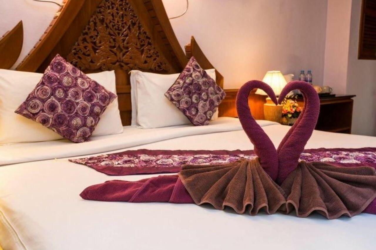 Patong Beach Bed And Breakfast ภายนอก รูปภาพ