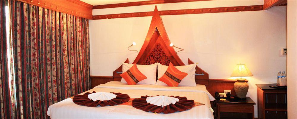 Patong Beach Bed And Breakfast ภายนอก รูปภาพ